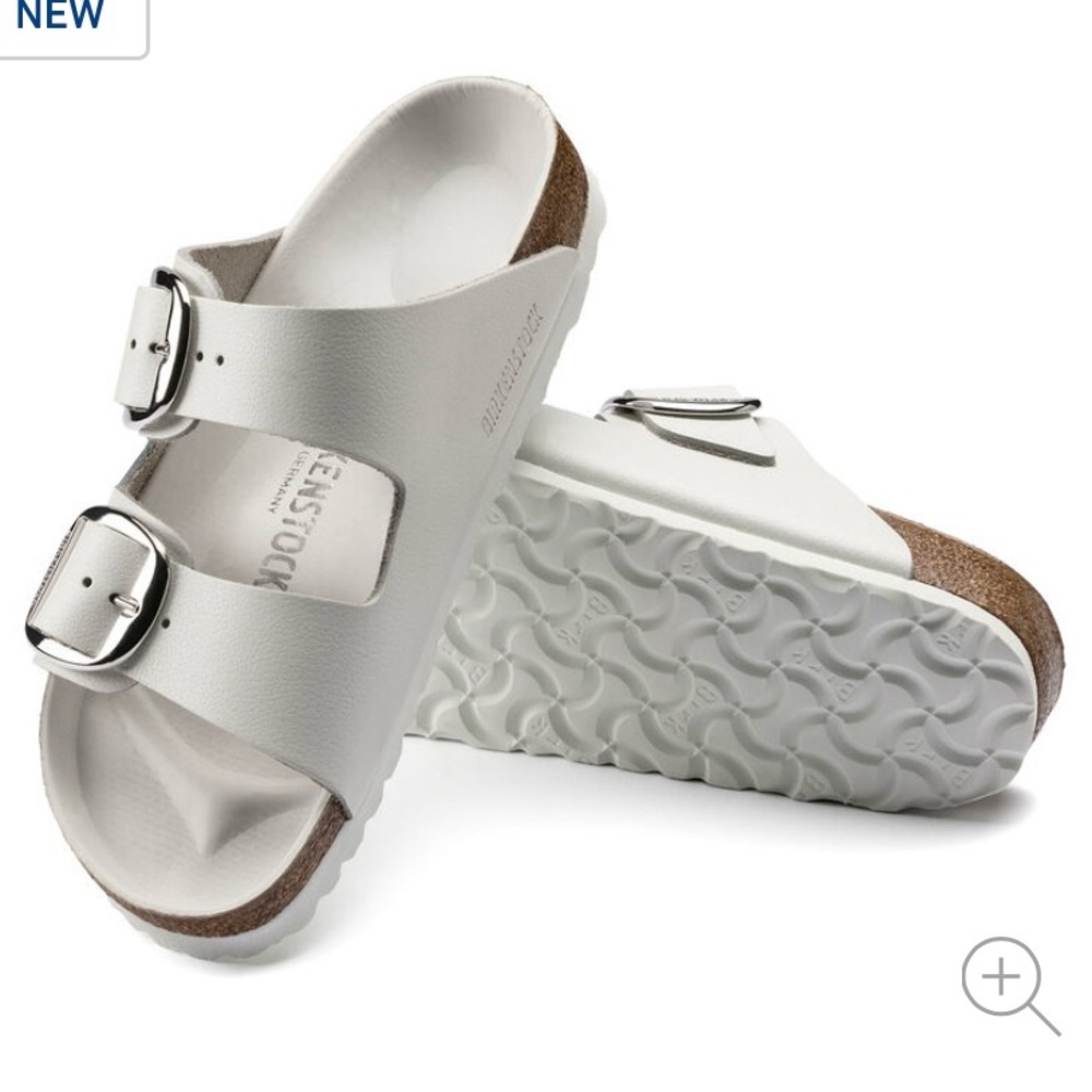 Birkenstock Arizona Big
Buckle High Shine
Sandals US 8.5